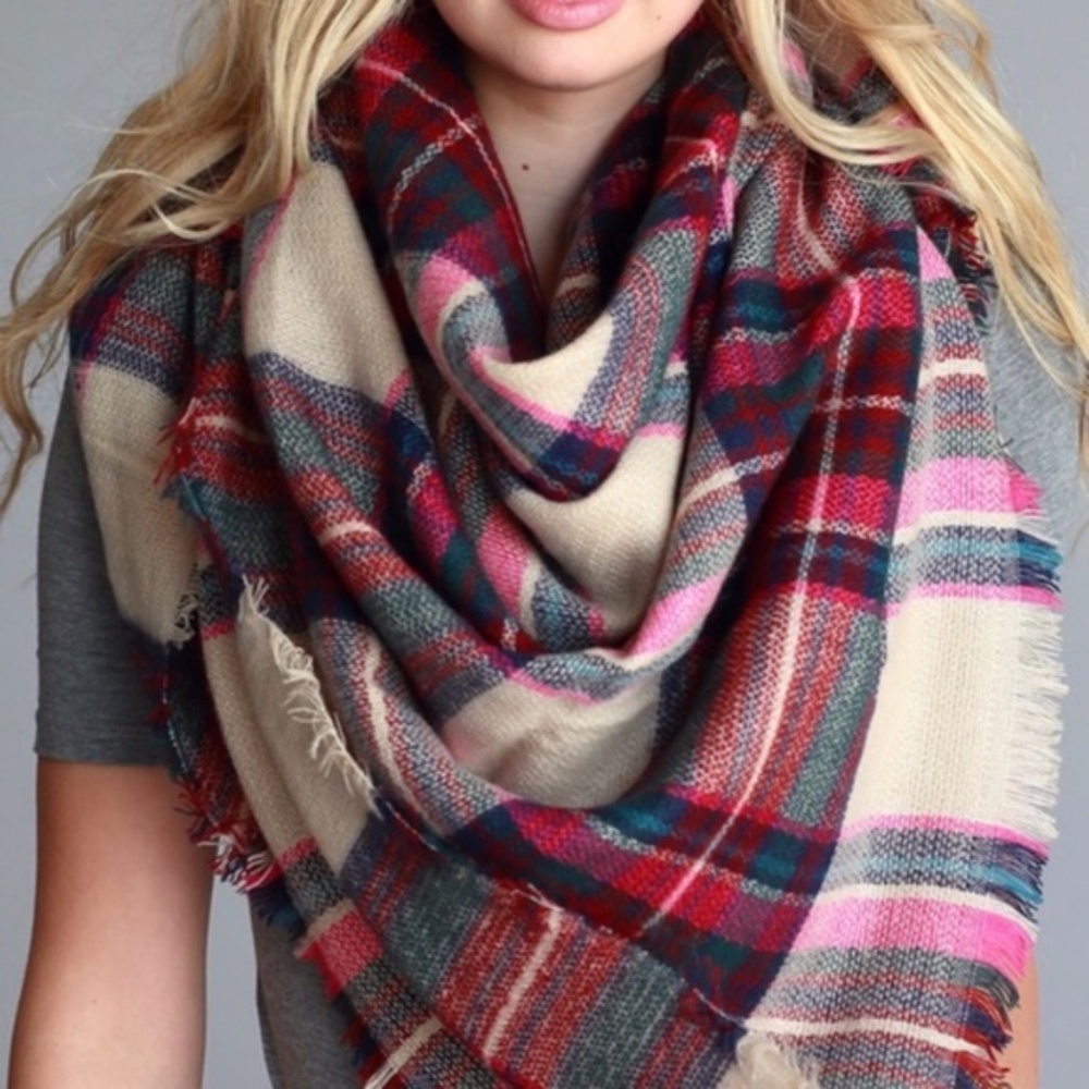 CELINE hello fall scarF - Fushcia - Picture 2 of 5